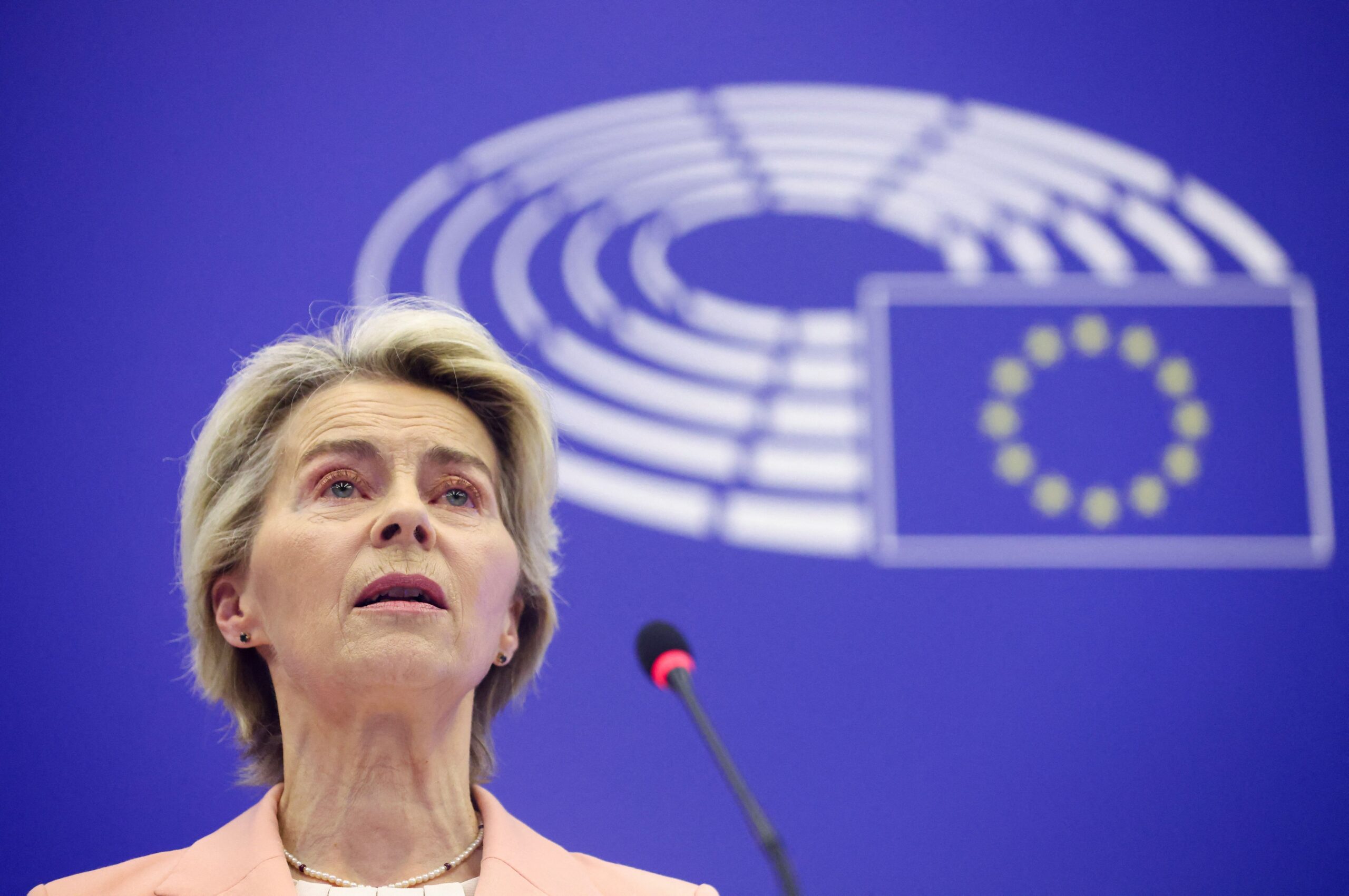 Von der Leyen aponta riscos de protecionismo em era de competição intensa