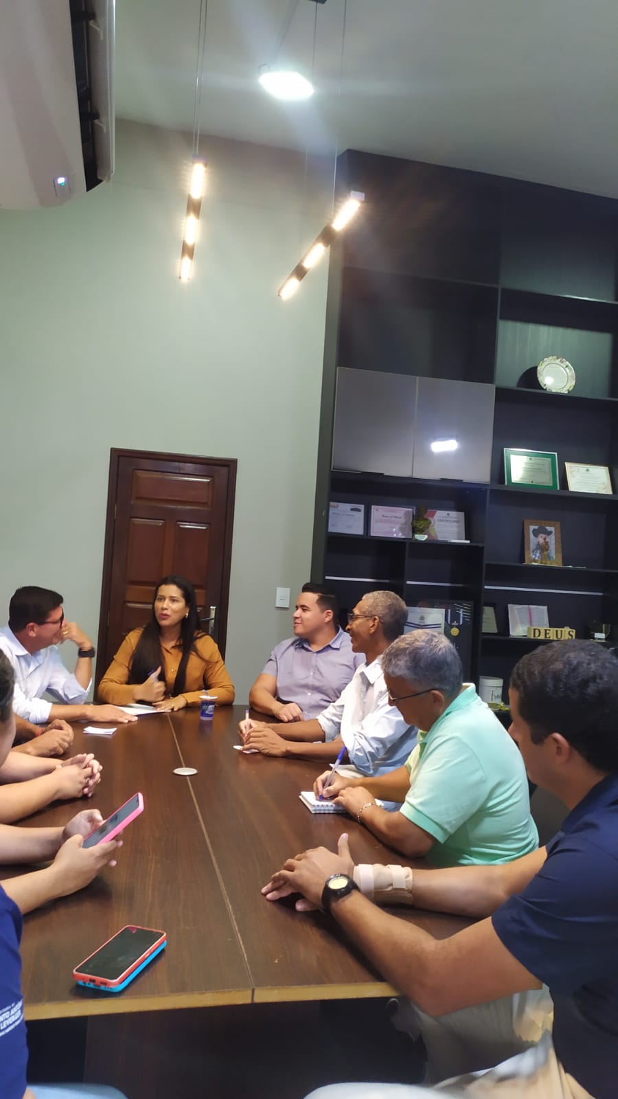Prefeita de Santo Antônio de Leverger Francieli Magalhães recebe os conselheiros tutelar do município e representante da ACT/MT