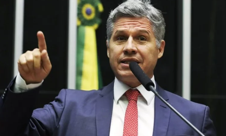 Alta dos alimentos não é culpa da produção agrícola, diz ministro