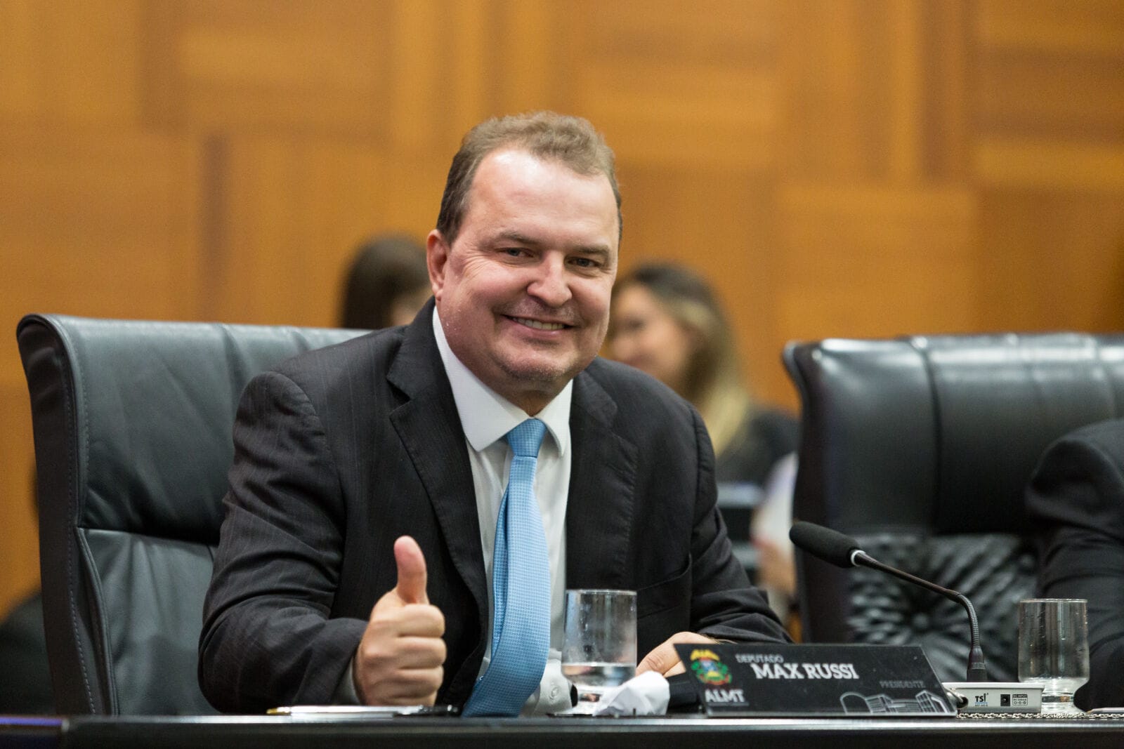 Max confirma convites para deixar PSB, mas diz que decisão só ocorrerá em 2026
