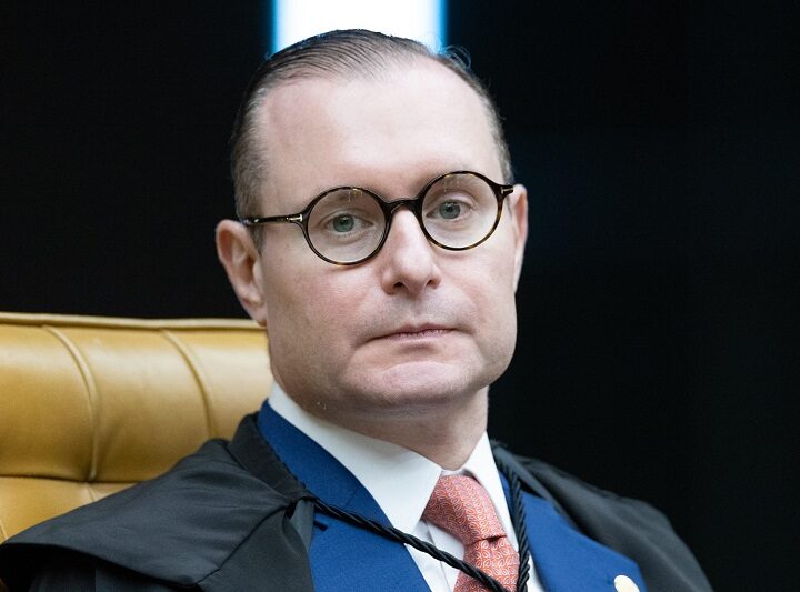 Zanin autoriza cumprimento de mandados de prisão em investigação sobre venda de sentenças