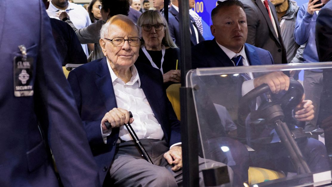 Coca-Cola, hot dogs e CEO da Apple: bastidores da reunião de Warren Buffett