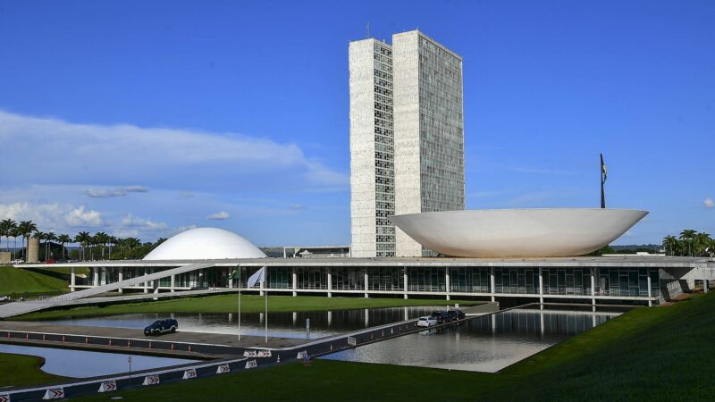 Isenção da conta de luz a mais pobres deve chegar ao Congresso em 15 dias