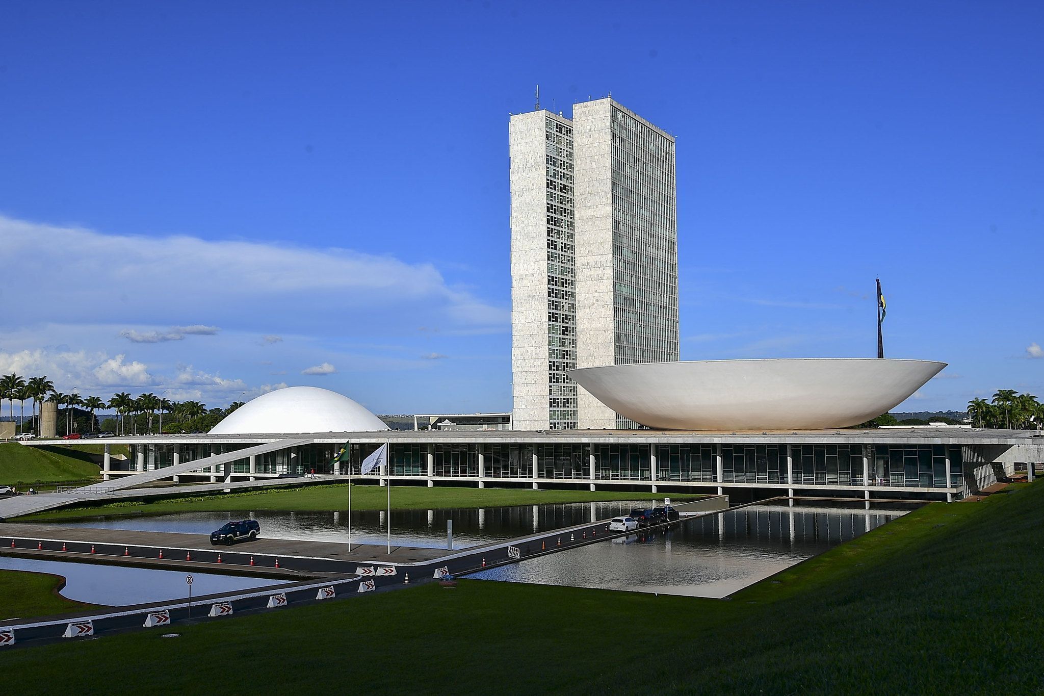 Isenção da conta de luz a mais pobres deve chegar ao Congresso em 15 dias