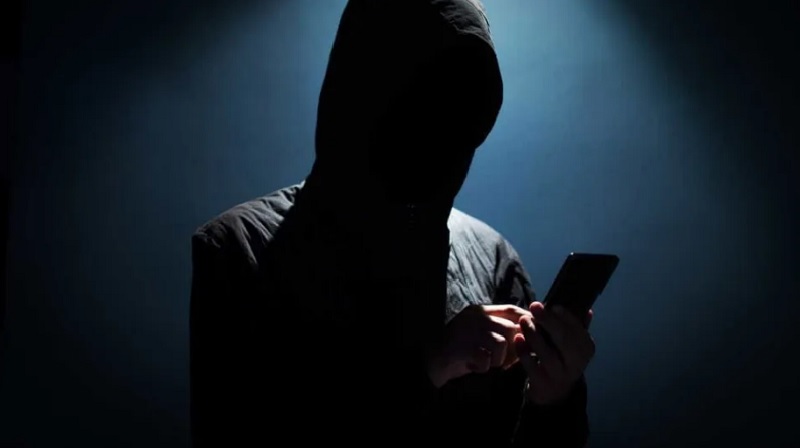 Novo tipo de golpe com IA usa sua voz e dados contra você