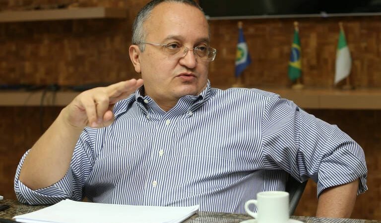 Taques cobra Janaina e diz que ocultar dossiê sobre Mendes é “ser cúmplice por omissão”
