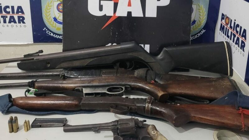 Faccionado que ameaçava moradores é preso com armas em Santo Antônio do Leverger