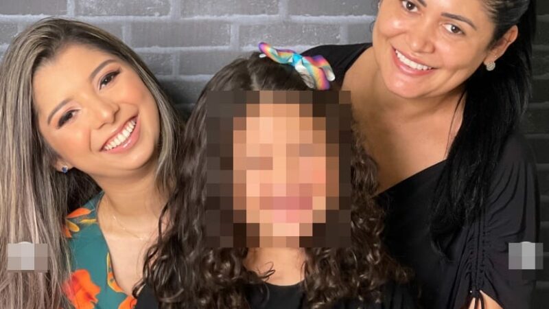 Filha mais velha de empresária faz homenagem emocionante e diz que cuidará da irmã caçula