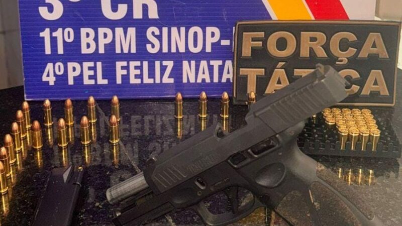 Força Tática prende homem com pistola e 52 munições dentro de caminhonete