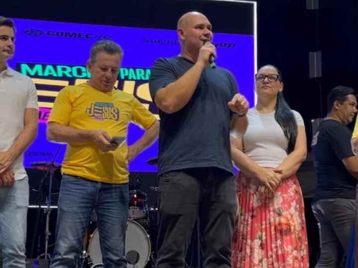 Marcha para Jesus em Cuiabá reúne Mauro Mendes, Abílio e outras lideranças políticas