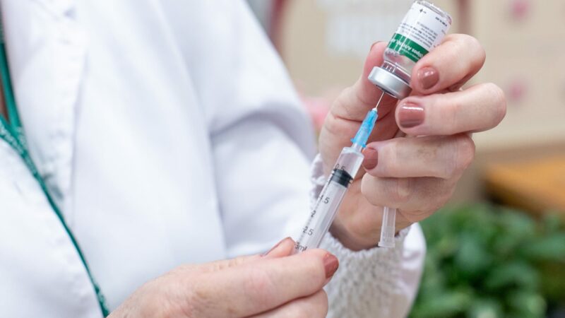 Cuiabá vacina adolescentes entre 15 e 19 anos contra o HPV até o próximo dia 1º de agosto