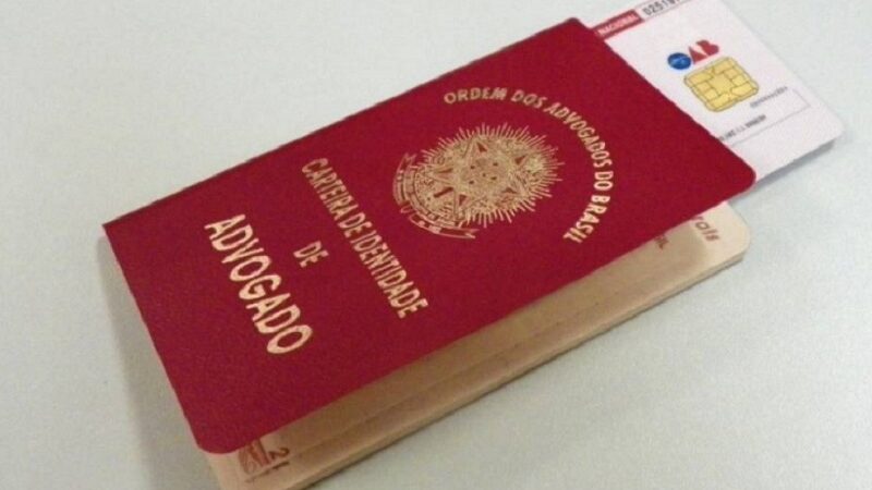 Estagiário que falsificou carteira da OAB para aplicar golpes é condenado