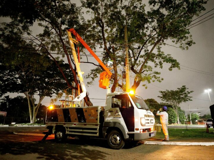 Limpurb atende mais de mil pontos de iluminação em cinco dias de operação em Cuiabá
