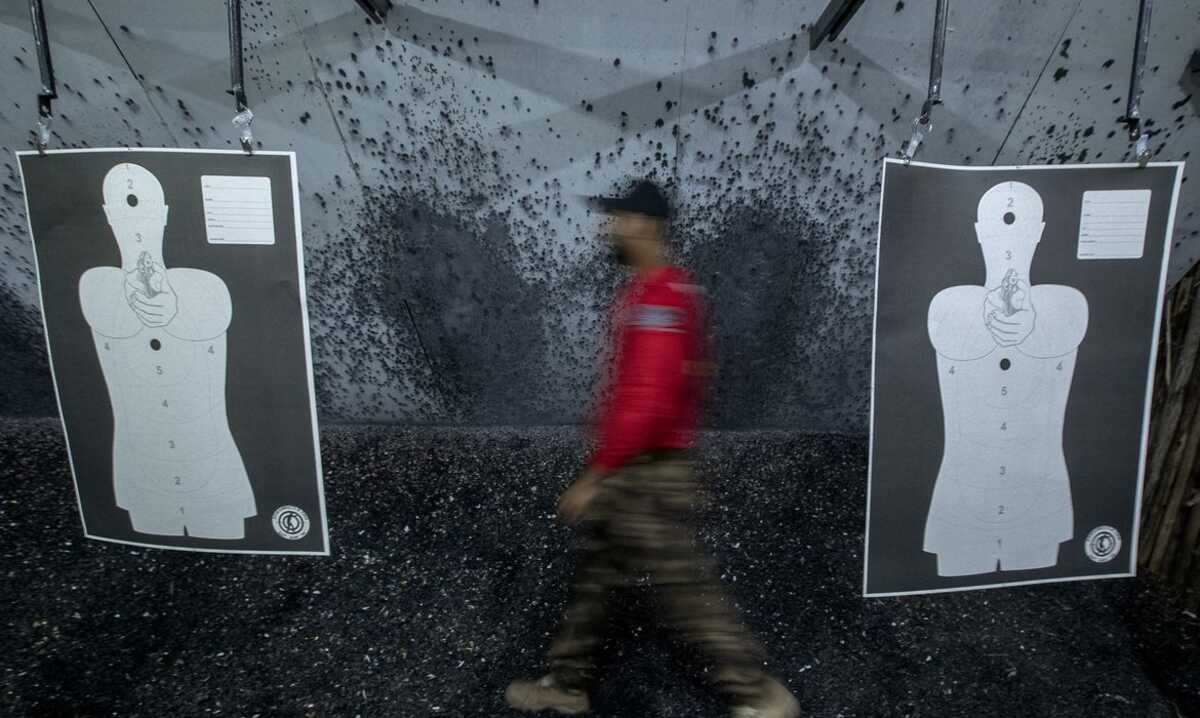 PF abre dados de CACs e expõe explosão nos registros sob Bolsonaro