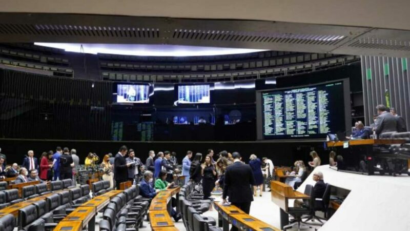 Câmara aprova projeto com regras mais rígidas para devedor contumaz