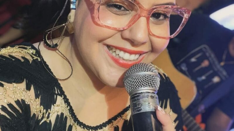 Cantora sertaneja passa mal e morre horas depois de se apresentar em parque de Cuiabá