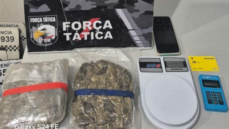 Força Tática prende dupla por tráfico de drogas e apreende pacotes de maconha