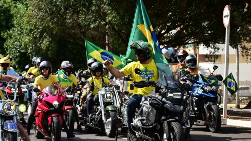 Manifestação pró-Bolsonaro ultrapassa expectativas e reúne 10 mil veículos na Afonso Pena