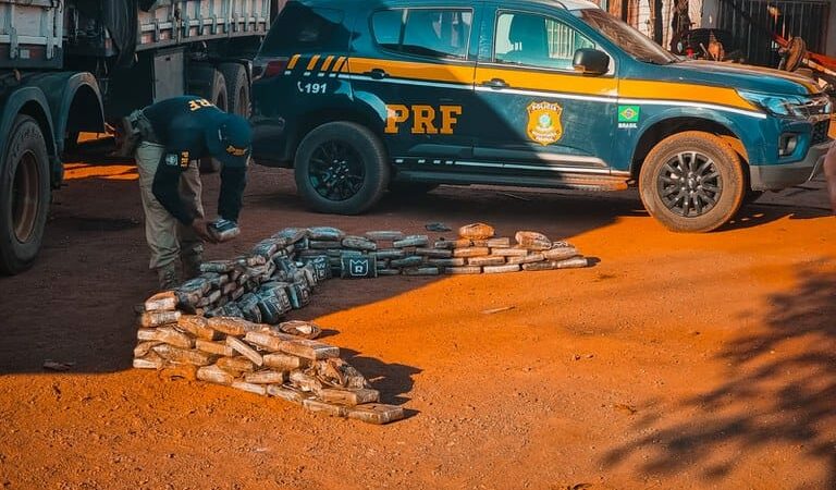 PRF apreende carga de cocaína escondida em pneus de carreta em Várzea Grande