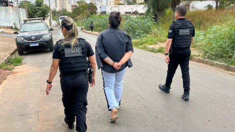 Polícia Civil faz operação e cumpre buscas contra grupo envolvido em esquema de tráfico de drogas