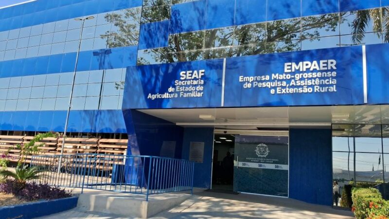 Seaf entrega R$ 2 milhões em máquinas e veículos para produtores de 13 cidades de MT