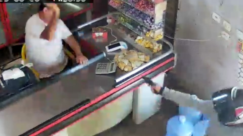 Vídeo mostra momento em que criminosos atiram no rosto de comerciante em Cáceres