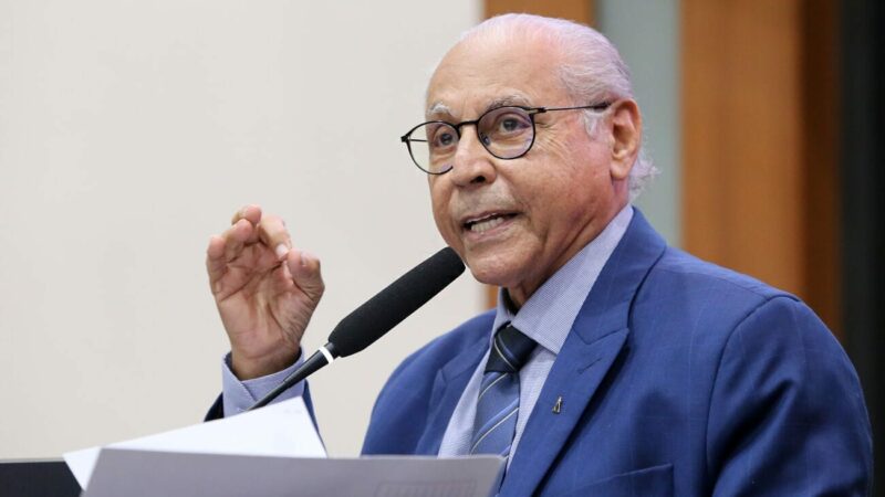 Deputado rebate Abílio e diz que coligações para 2026 estão em aberto: “O MDB é bem vindo”