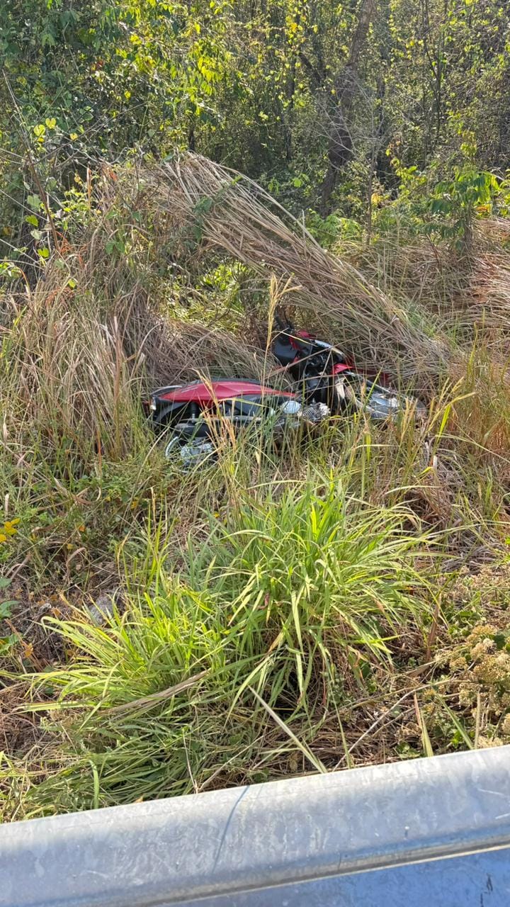 Motociclista de 38 anos morre e passageiro fica ferido em acidente na rodovia Emanuel Pinheiro