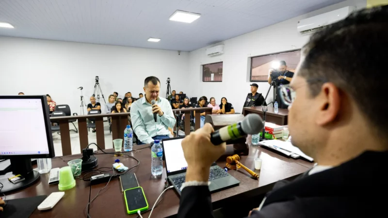 Réu é condenado a 31 anos de prisão por matar a noiva a facadas e terá que pagar R$ 150 mil à família