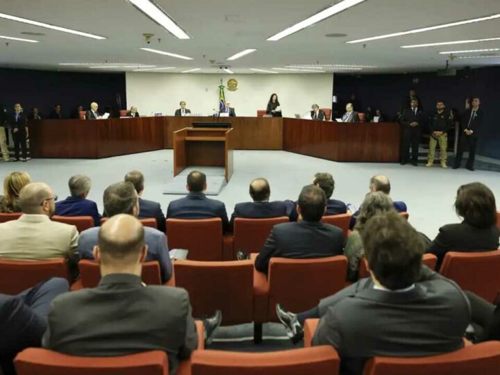 STF terá sessão extra para julgamento de Bolsonaro