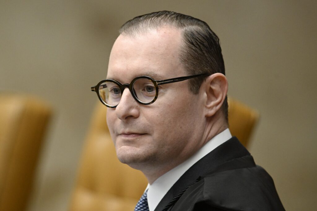 Zanin marca sessões extras para 1ª Turma do STF julgar tentativa de golpe