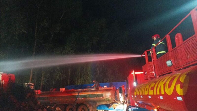 Ação do Corpo de Bombeiros salva 4 mil fardos de algodão em fazenda em Mato Grosso