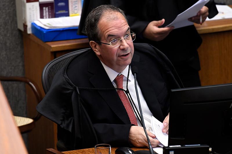 Para Terceira Turma, danos morais processuais não são presumidos, e reconvenção é ação autônoma
