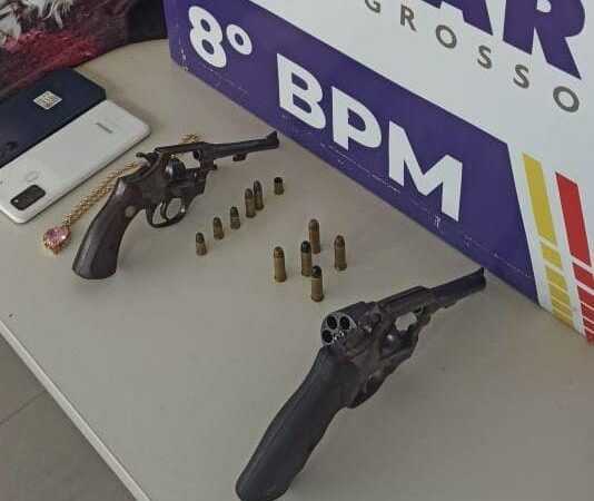 Bandidos invadem residência, fazem família refém e agridem adolescente durante assalto