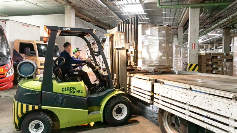 Cuiabá inicia instalação de 15 mil lâmpadas de LED em parceria com o Estado