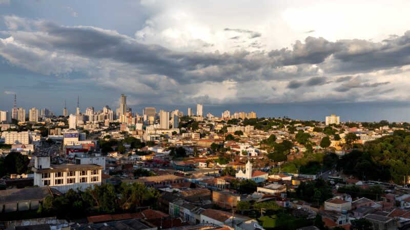 Defesa Civil emite alerta de tempo chuvoso com ventos de até 60 km e recomenda cuidados