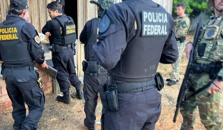 Dona de cabaré que trocava sexo por ouro extraído de terra indígena em MT é alvo de operação da PF