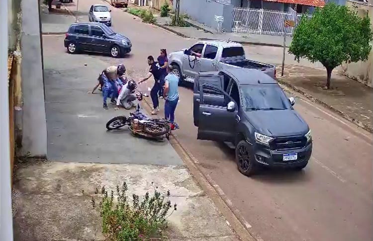 Foragido condenado a 46 anos de prisão por matar idosos é preso após colidir moto com viatura