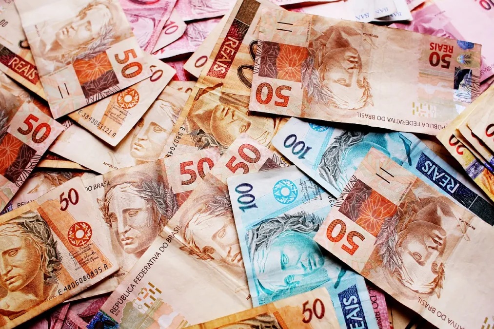 MP aciona empresas por irregularidades na concessão de consignados a servidores públicos