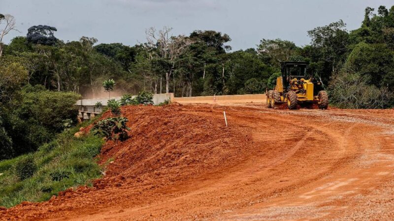 Mato Grosso licita R$ 233 milhões em obras para asfalto e pontes em vários municípios