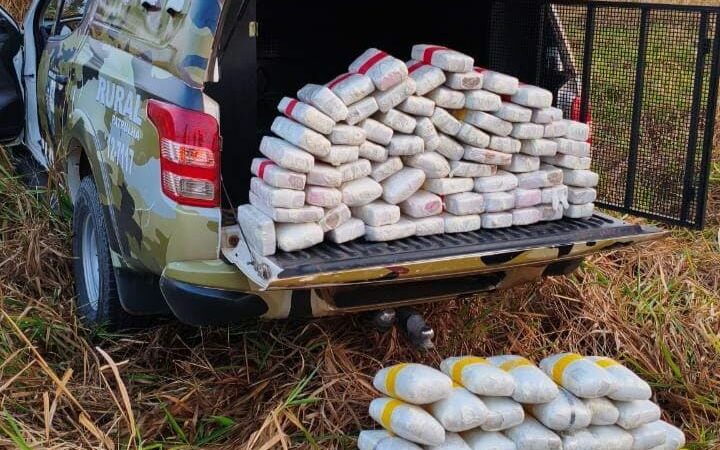 Polícia Militar e PRF apreendem 127 quilos de droga e causam prejuízo de R$ 1,2 mihão ao crime