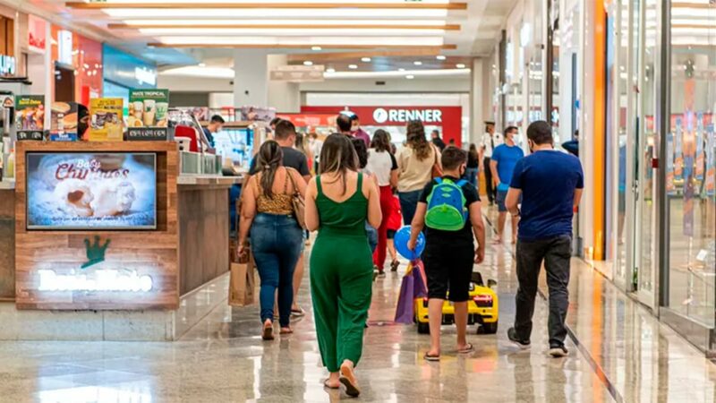 Consumo das Famílias cresce e anima comércio no fim de ano, mas índice é menor que 2024
