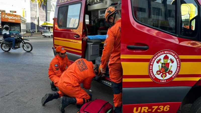 Corpo de Bombeiros socorre criança atropelada em frente à escola
