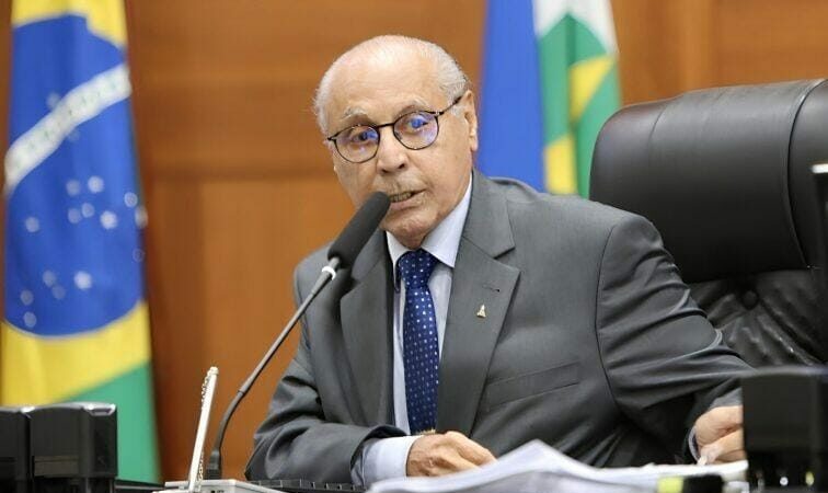 Júlio Campos irá à Brasília cobrar definição do União Brasil sobre apoio a Jayme para o governo