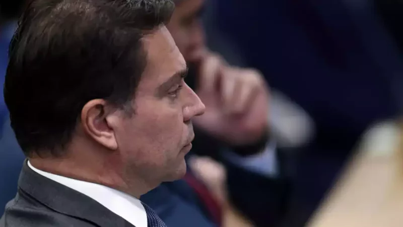 Moraes decreta prisão de Alexandre Ramagem