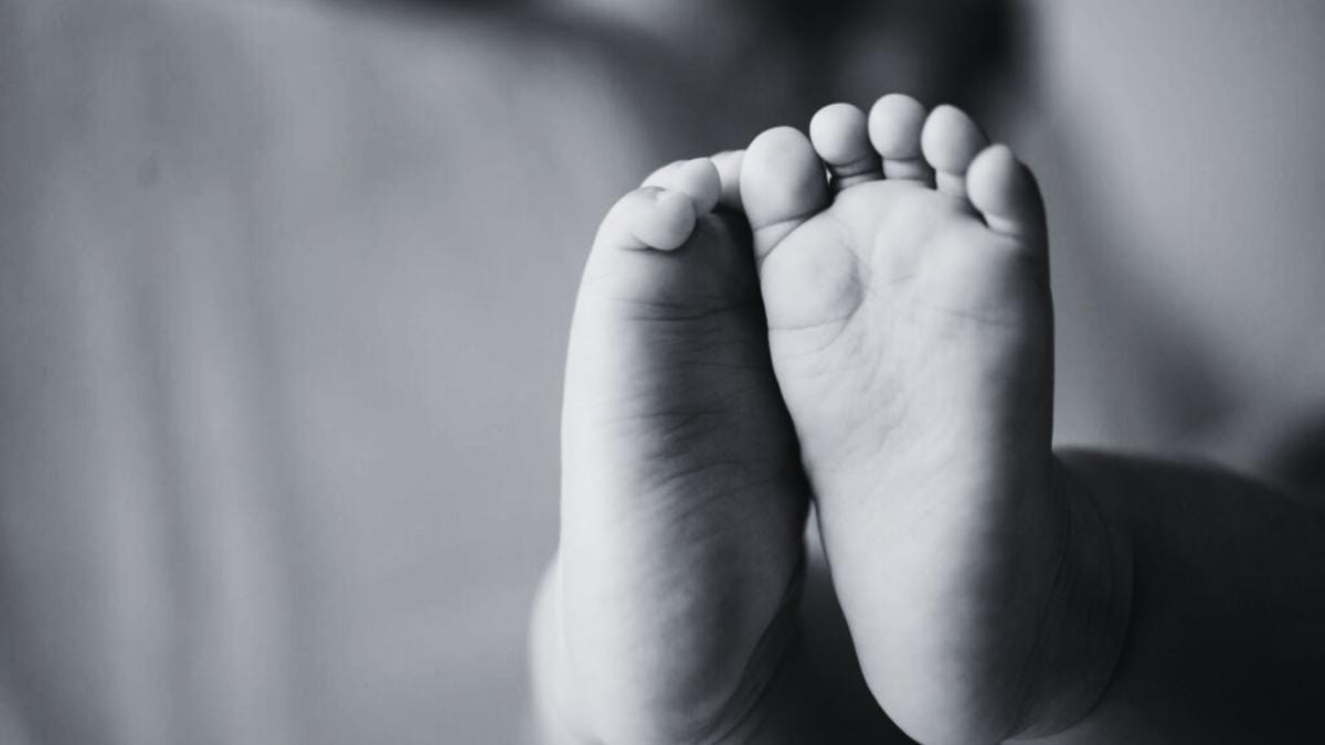 Pai é condenado a 30 anos por matar filho de quatro meses na frente da filha de oito anos em Cuiabá