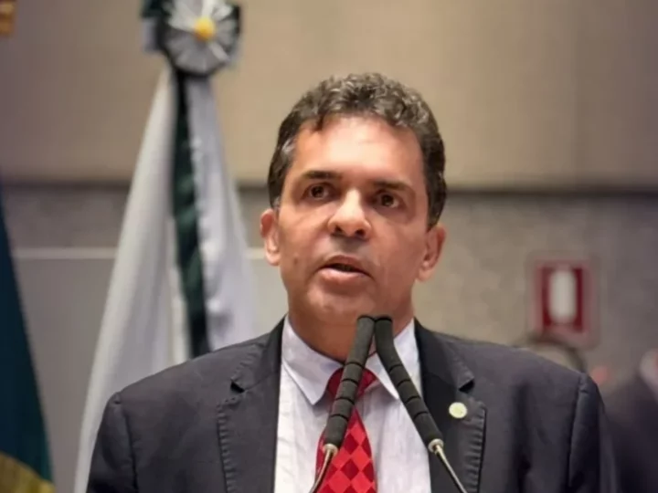 Sancionado projeto de Ricardo Vale que impede cobrança indevida do IPREV