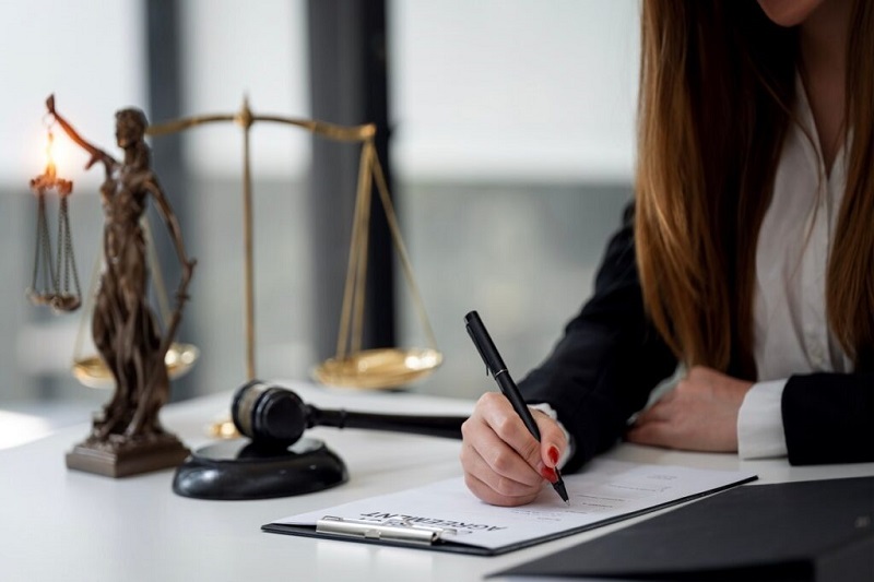 Advogada que expôs conversa sigilosa é condenada a pagar indenização