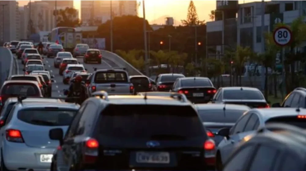 Câmara dos Deputados aprova PEC que isenta veículos com mais de 20 anos da cobrança de IPVA