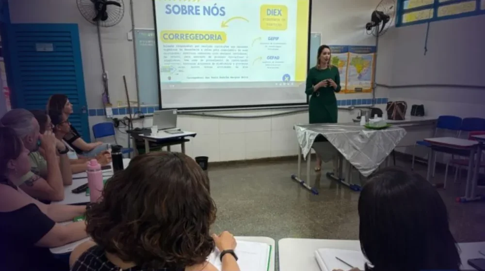 Corregedoria da SEEDF realiza ação preventiva em escolas para orientar servidores